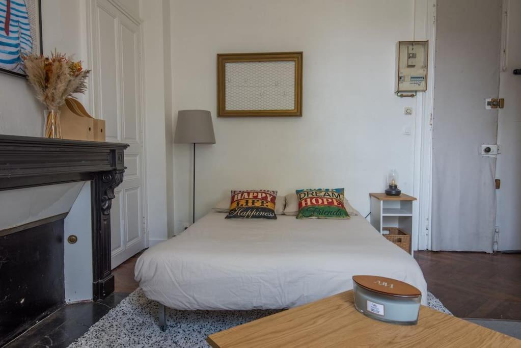 Appartamento Le Petit Cosy Angers Esterno foto